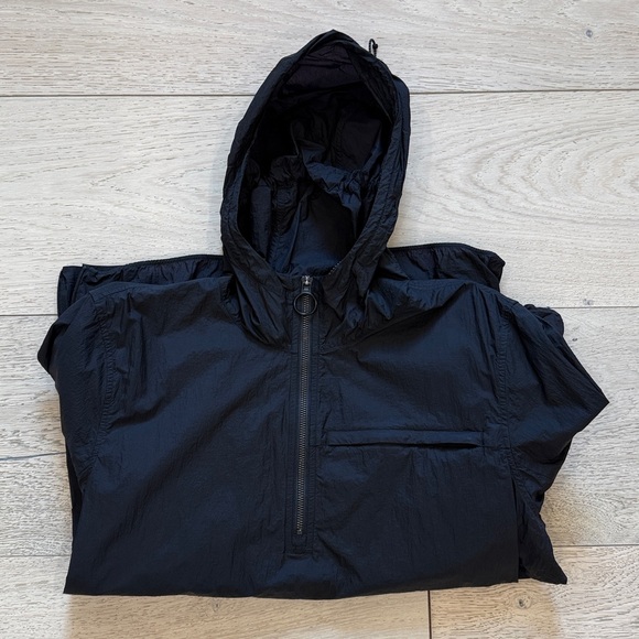 Lululemon Packable Water-Repellent Step Out Anorak in Black Size Medium - Picture 3 of 13